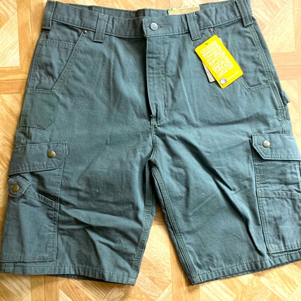Carhartt size 36 brand new with tags never worn shorts! Rip stop collection